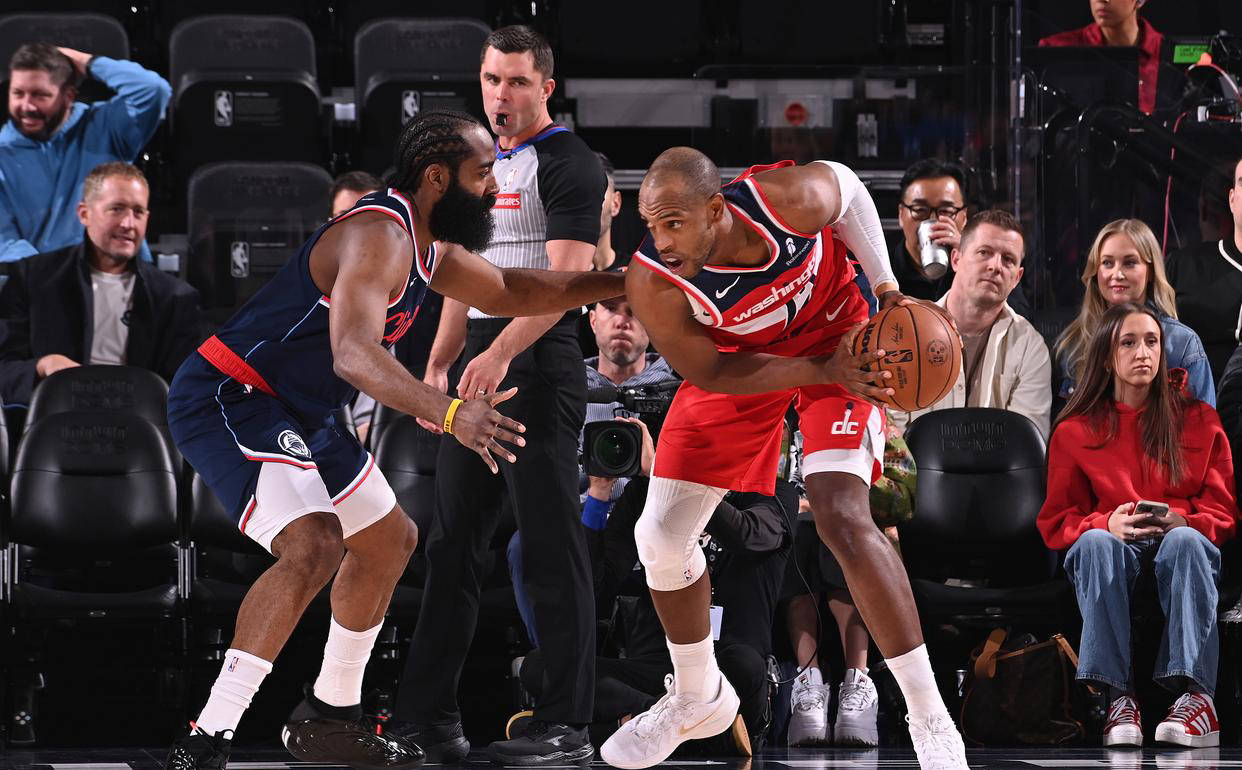 游戏模拟器下载窗口期里尔备战欧联巴特勒在瑞士队比赛中败北，哈登在曼联比赛中精彩发挥看傻球迷(欧罗巴杯亚特兰大与勒沃决赛的场地在哪里)