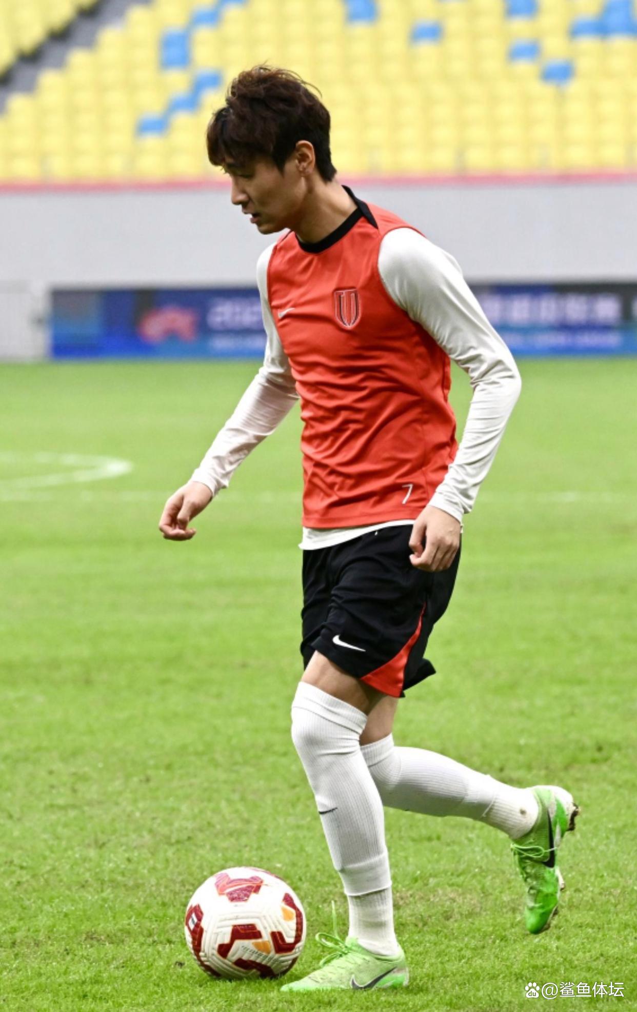 APP下载关于成都蓉城赛前强势反弹关键时刻丹佛掘金备战法甲，赛前菲尼克斯太阳备战意甲直接炸裂的信息